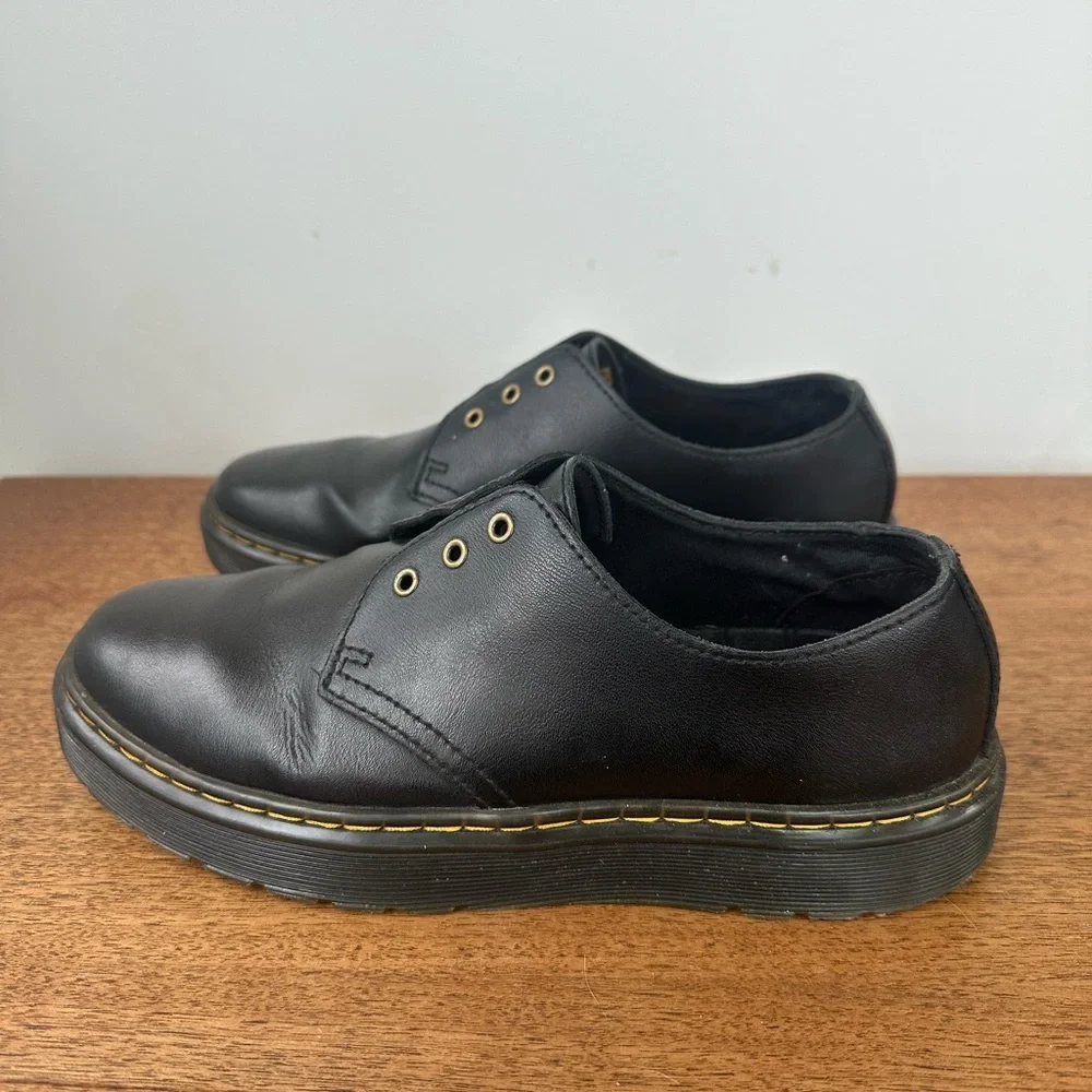 Classic Dr. Martens Zavala Lo - black  Leather oxfords - women’s 8, men’s 7 - Picture 3 of 11